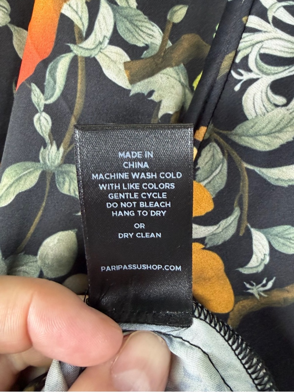 Pari Passu Marni Floral Blouse Silky Short Sleeve Back Zip Top Size 22 NWOT - Picture 6 of 13